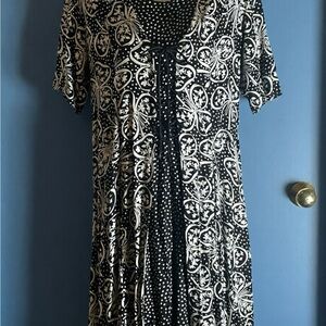 Chic Black and White Patterned Maxi Dress